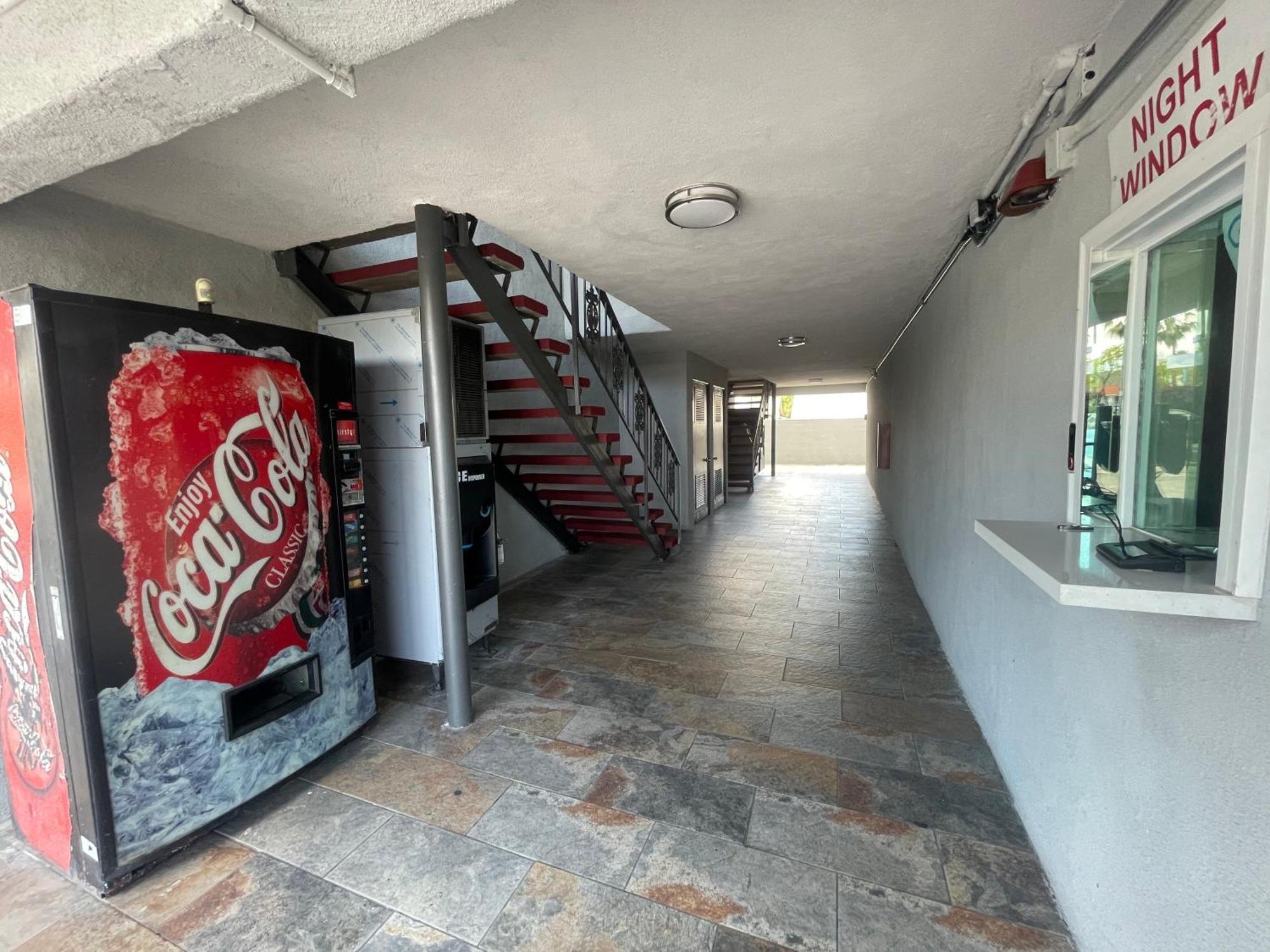 Simplestay Suites - Downtown San Bernardino Dış mekan fotoğraf