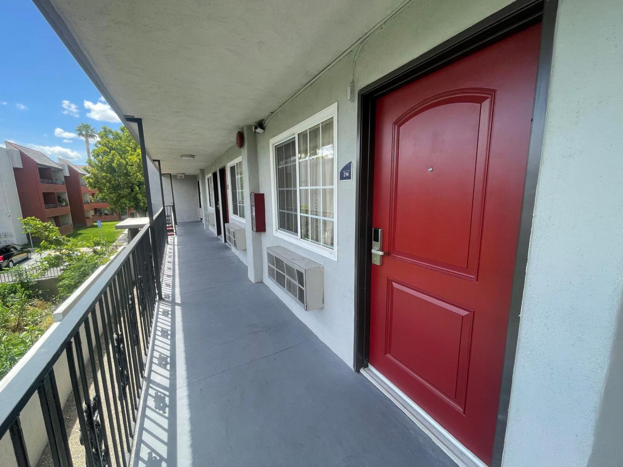 Simplestay Suites - Downtown San Bernardino Dış mekan fotoğraf