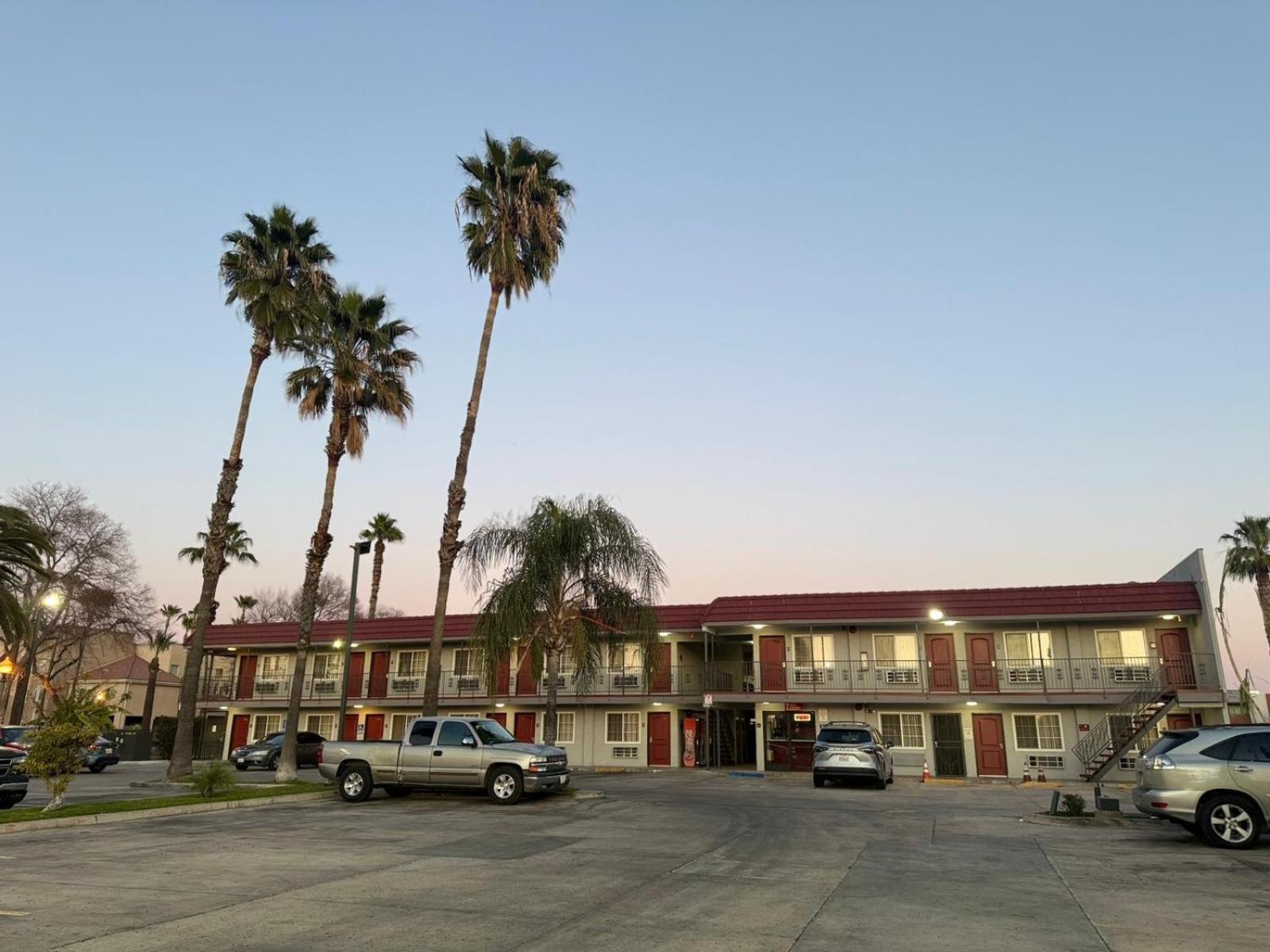 Simplestay Suites - Downtown San Bernardino Dış mekan fotoğraf