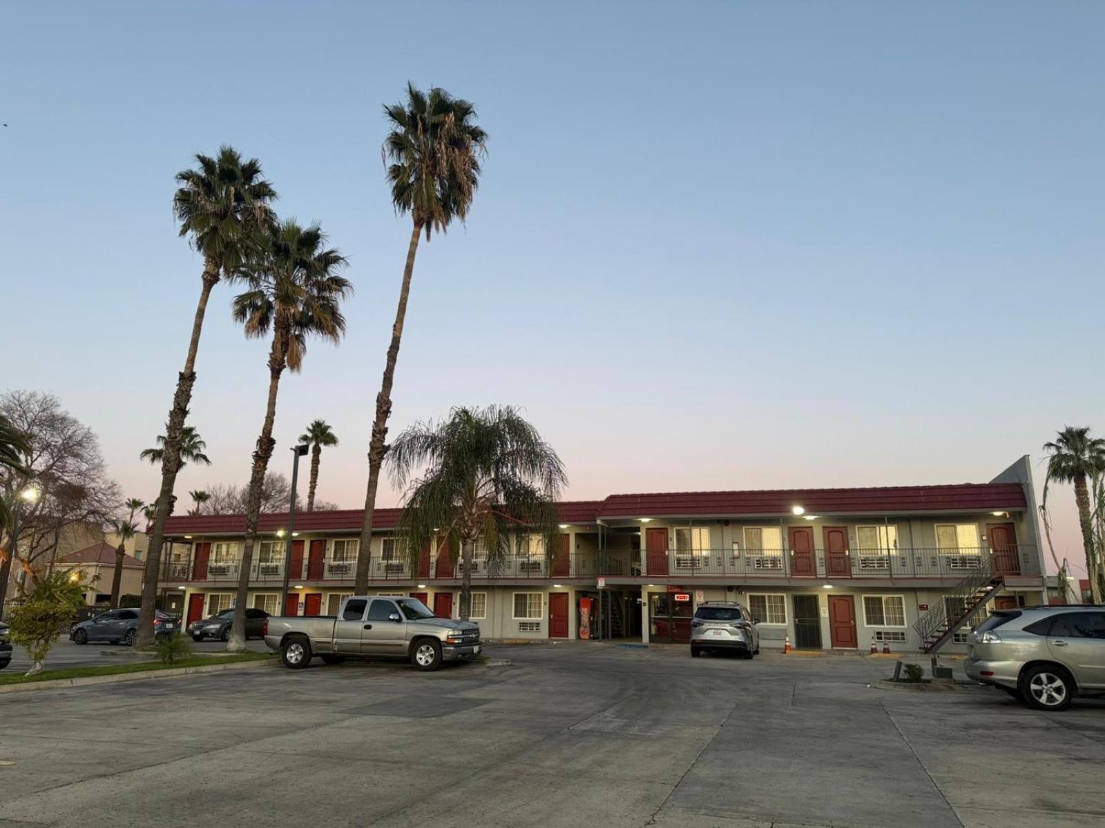 Simplestay Suites - Downtown San Bernardino Dış mekan fotoğraf
